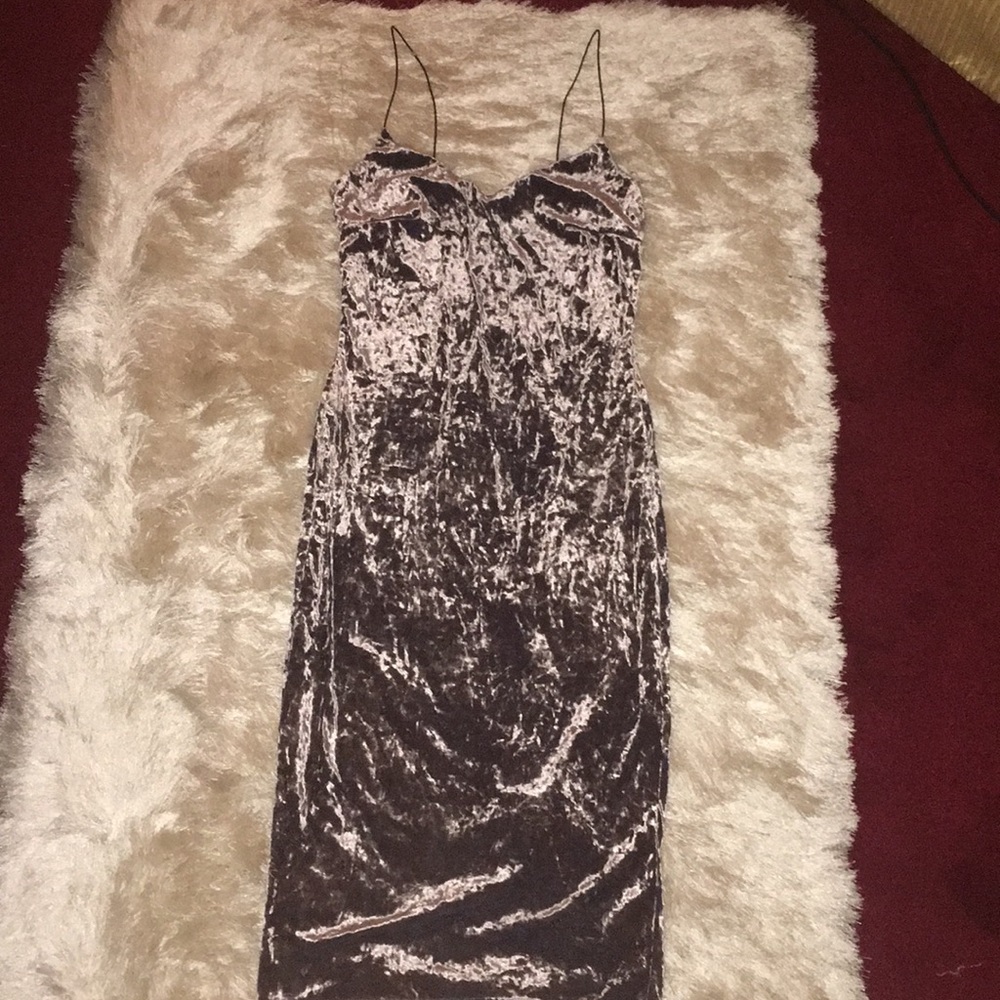 Crushed velvet midi dress
